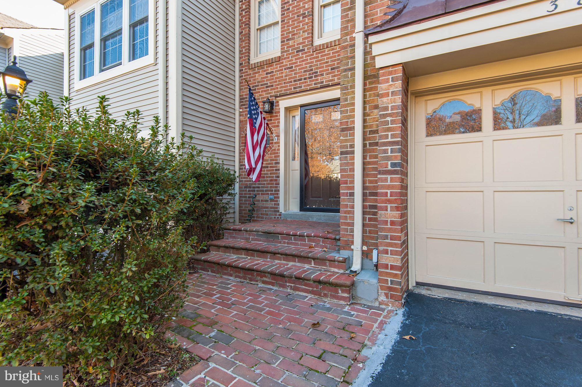 FAIR WOODS - Residential