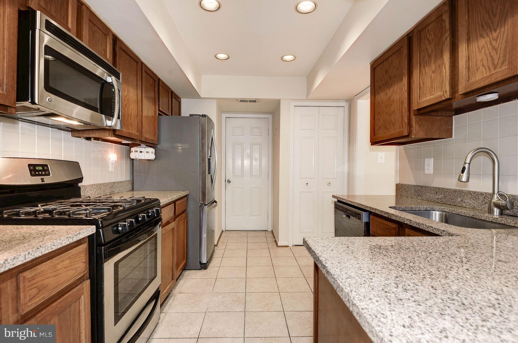 FAIR WOODS - Residential