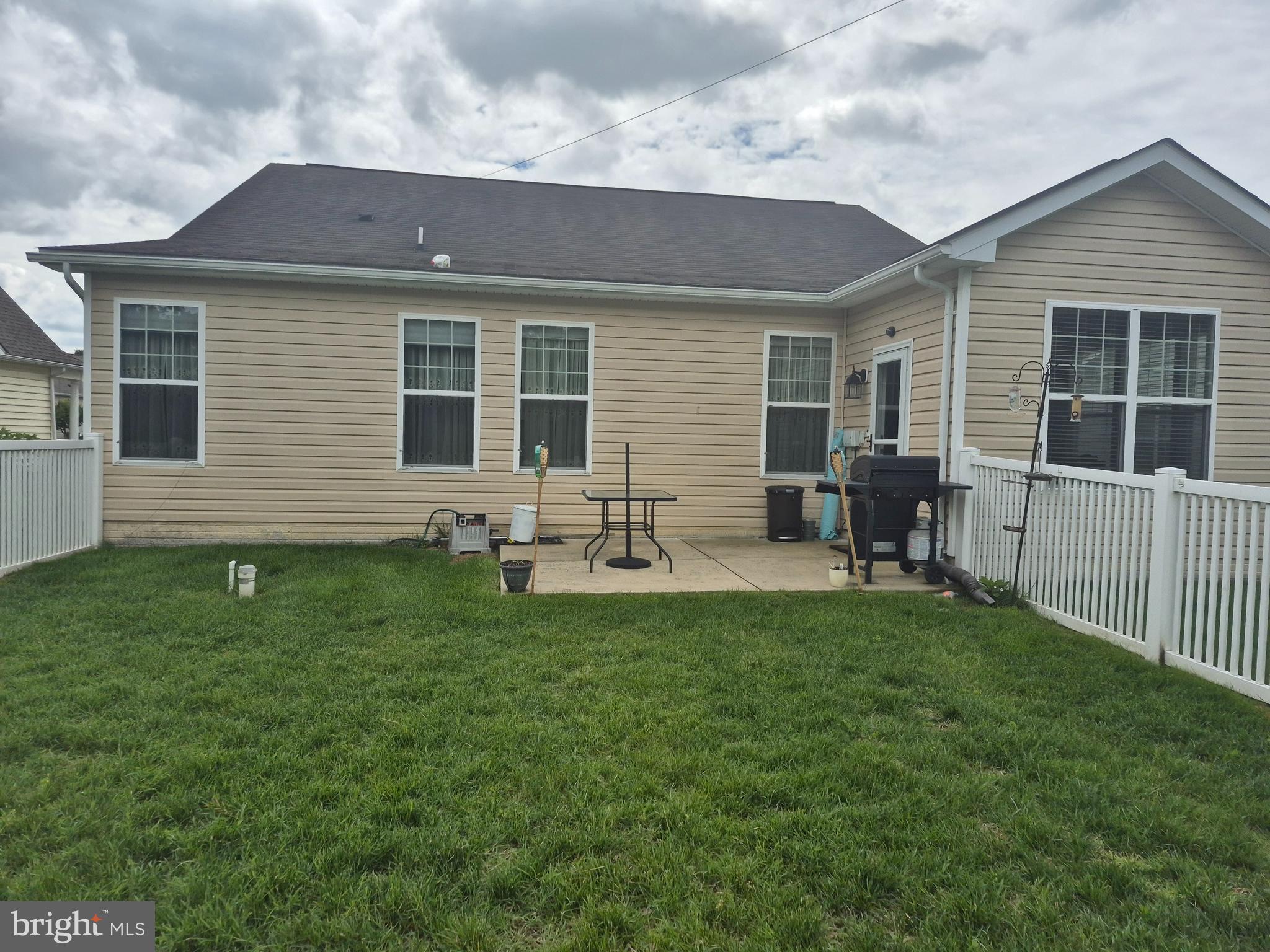 226 N RED HAVEN LANE