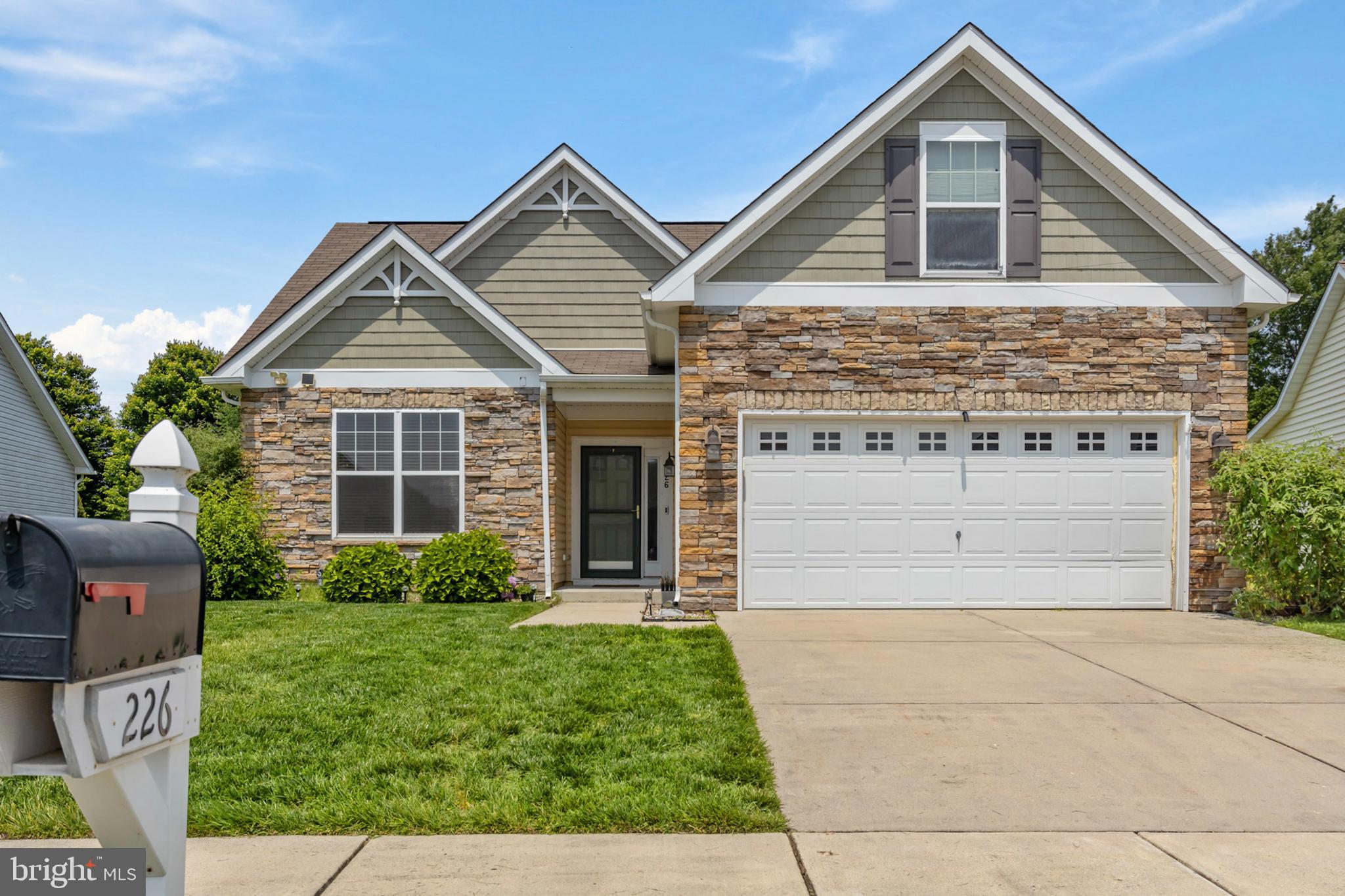 226 N RED HAVEN LANE