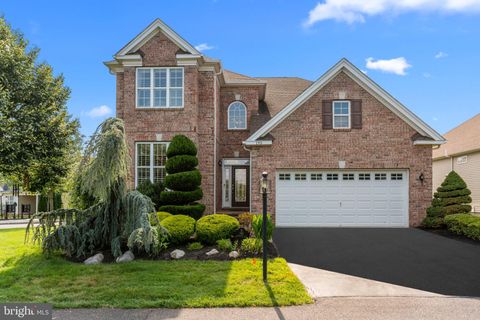 195 ROOSEVELT DRIVE YARDLEY PA 19067