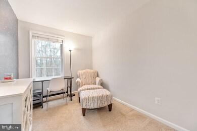 LONDON TOWNE - Residential Lease