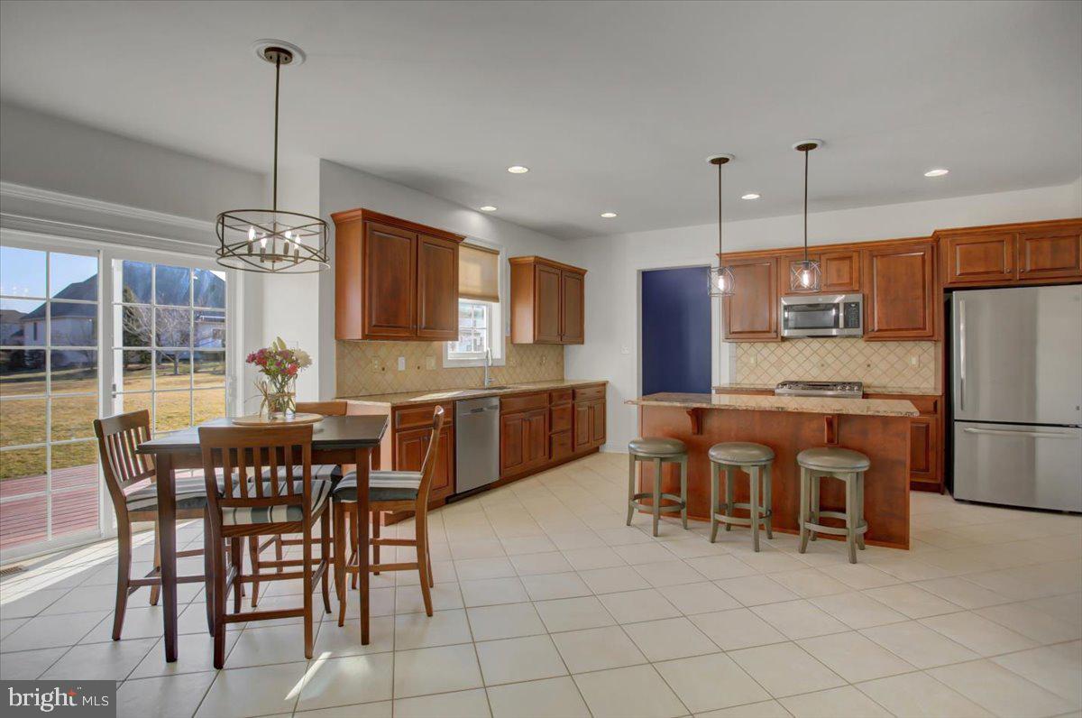 MEADOWBROOK FARMS - Residential