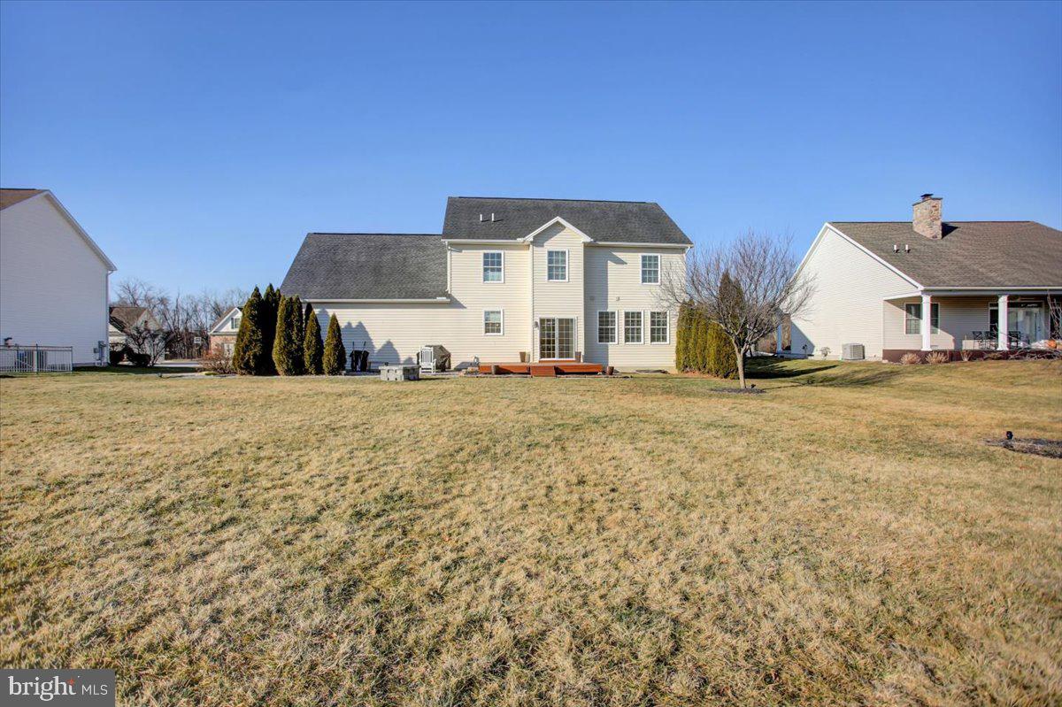 MEADOWBROOK FARMS - Residential