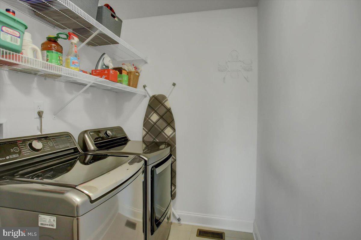 MEADOWBROOK FARMS - Residential