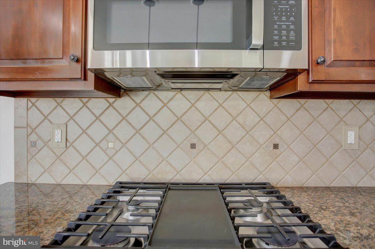 MEADOWBROOK FARMS - Residential