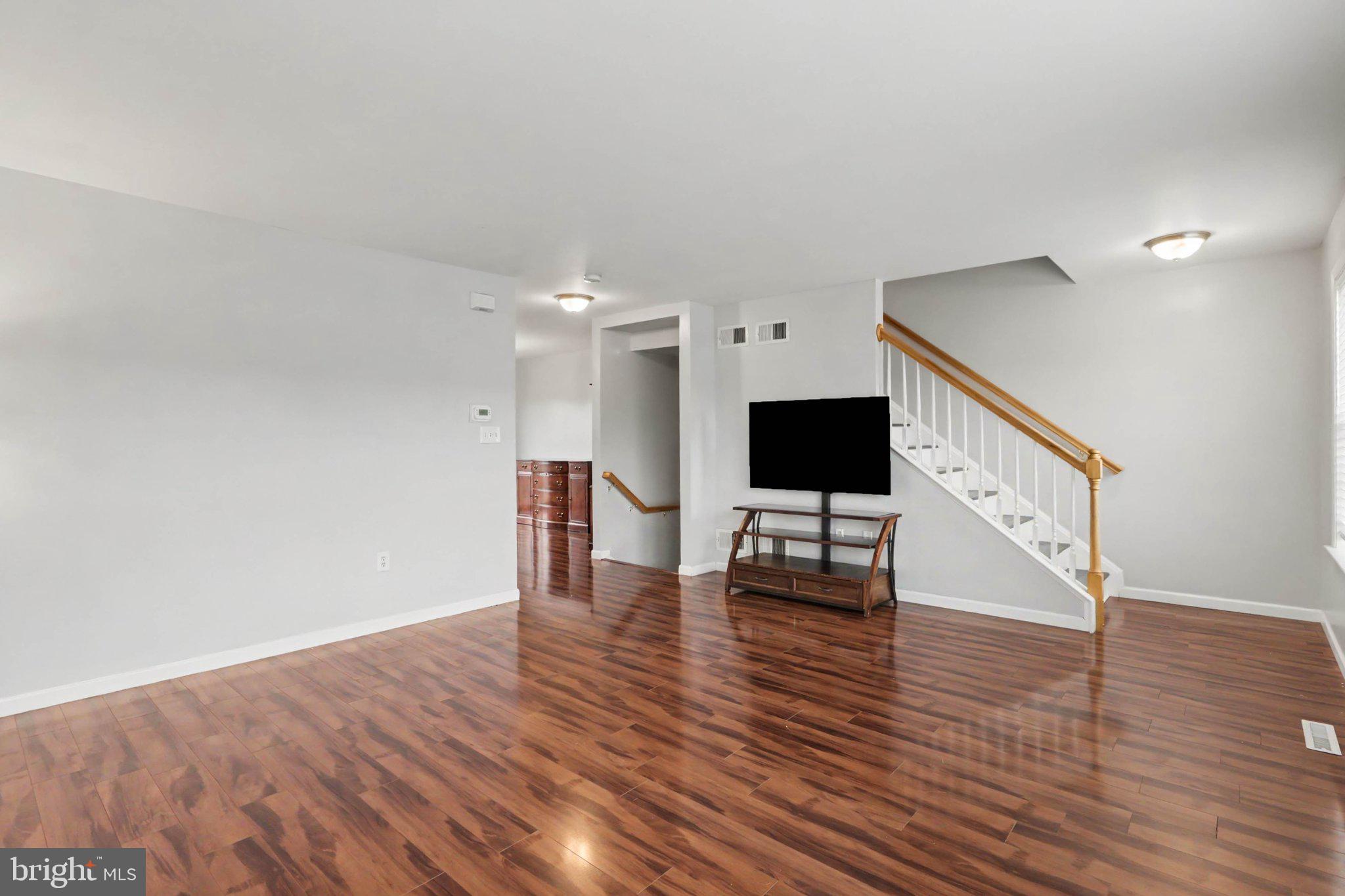 406 EISENHOWER DRIVE