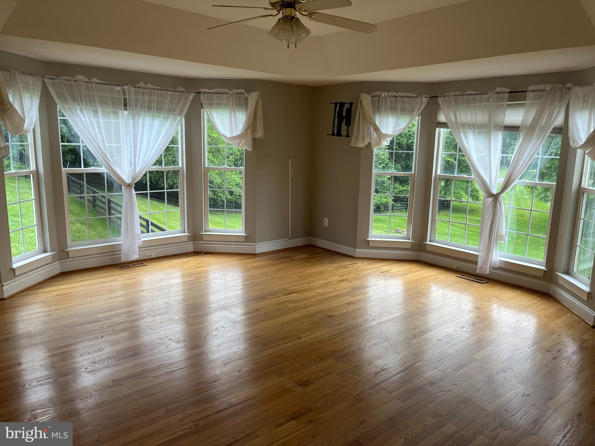 FRANCIS FARM - Residential