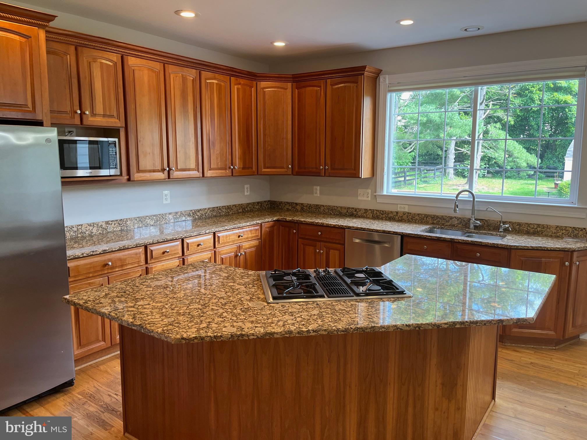 FRANCIS FARM - Residential