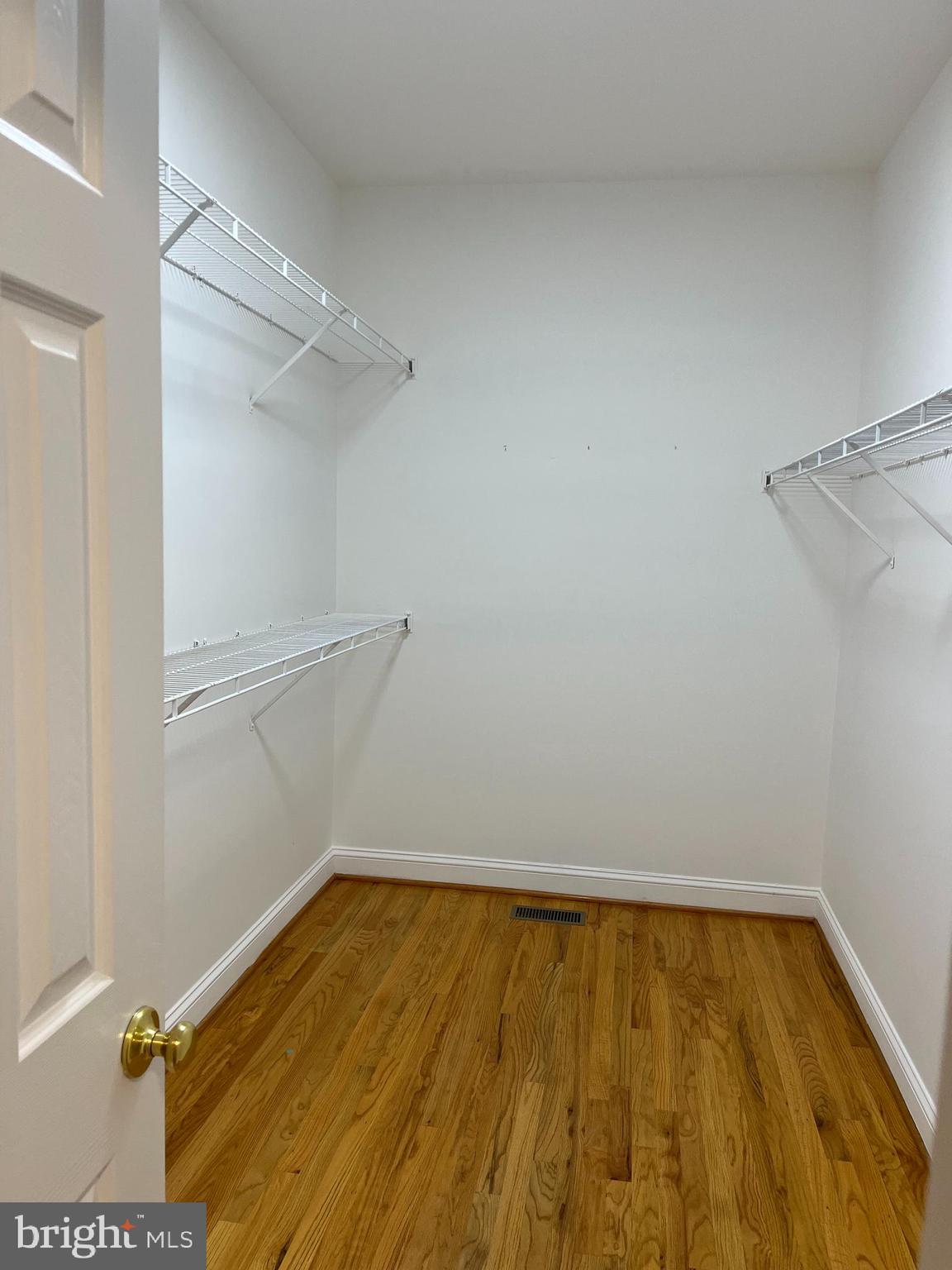 FRANCIS FARM - Residential