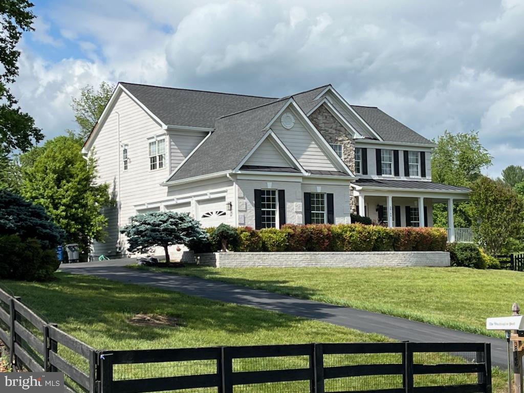 FRANCIS FARM - Residential