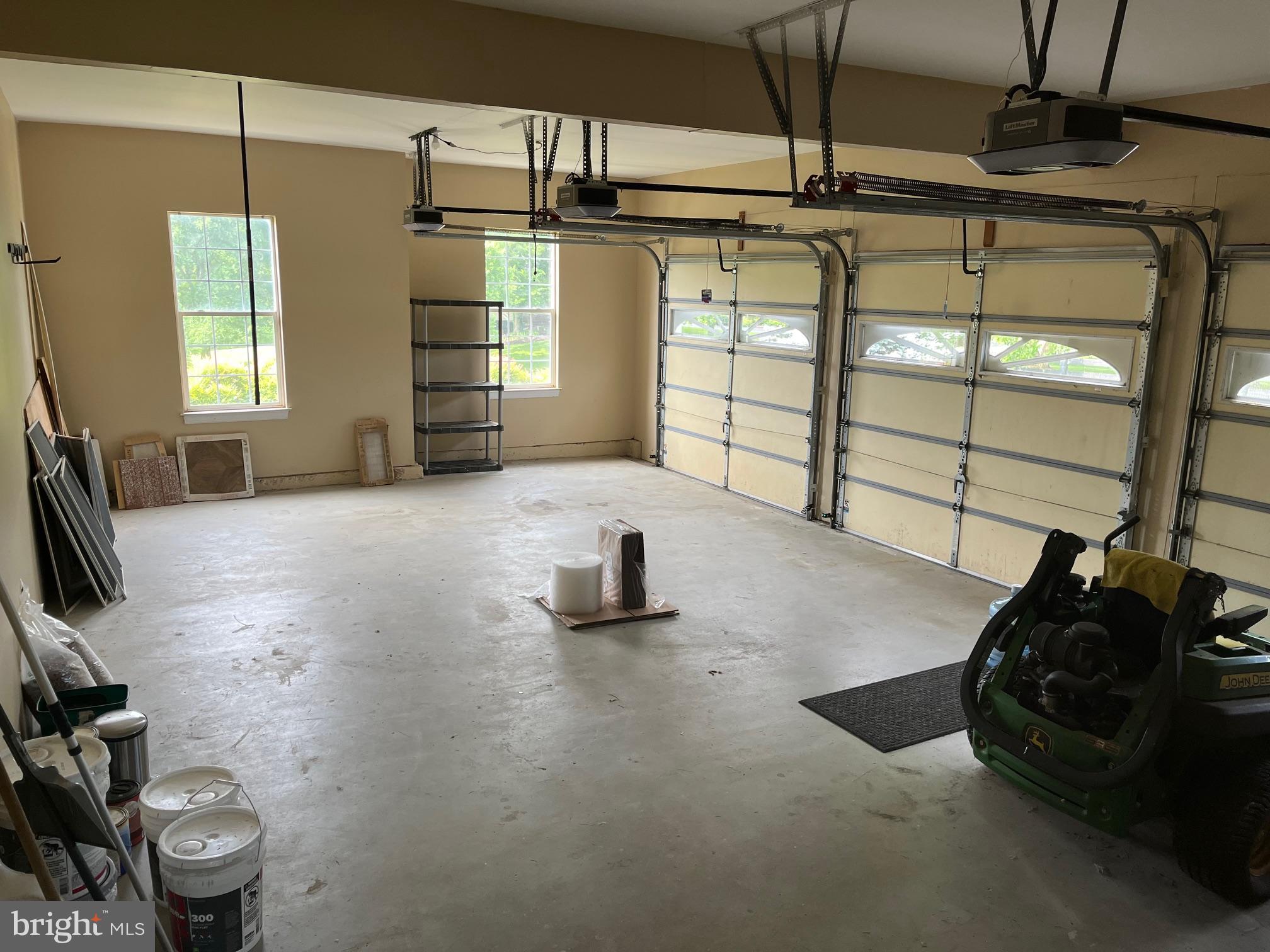 FRANCIS FARM - Residential