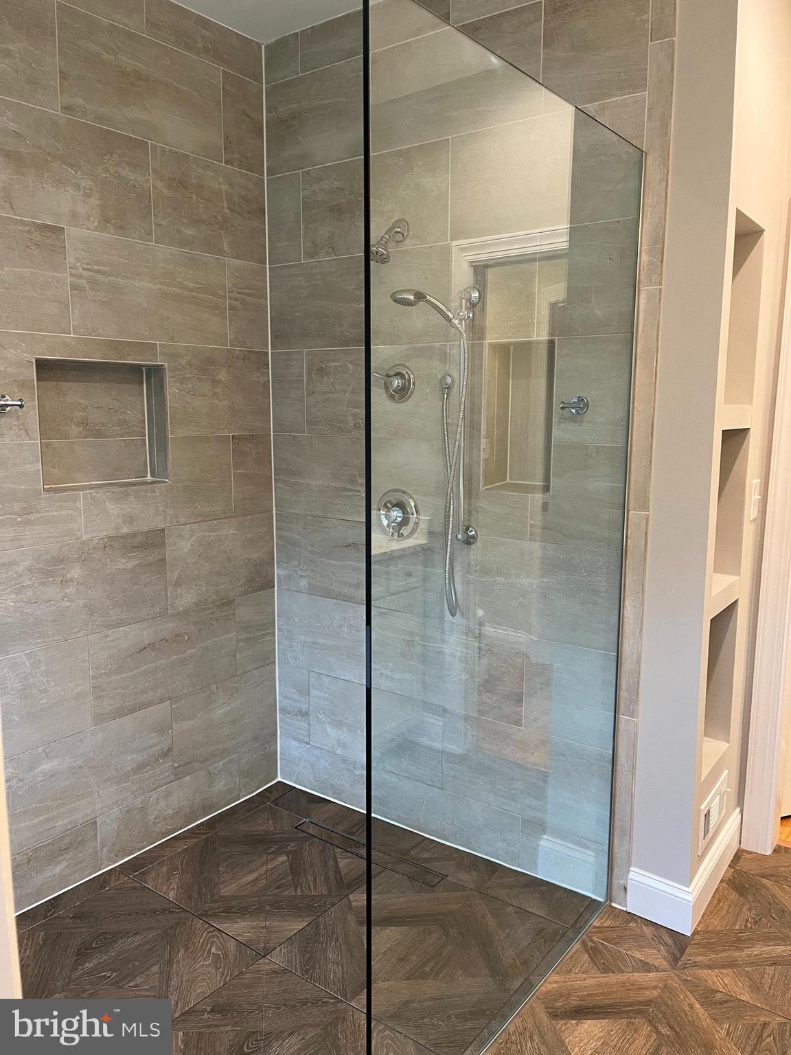 FRANCIS FARM - Residential