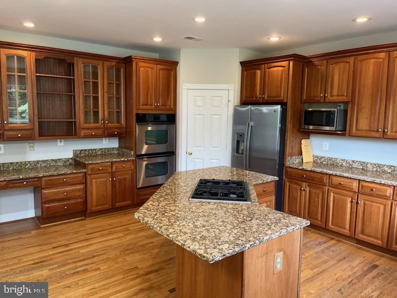 FRANCIS FARM - Residential