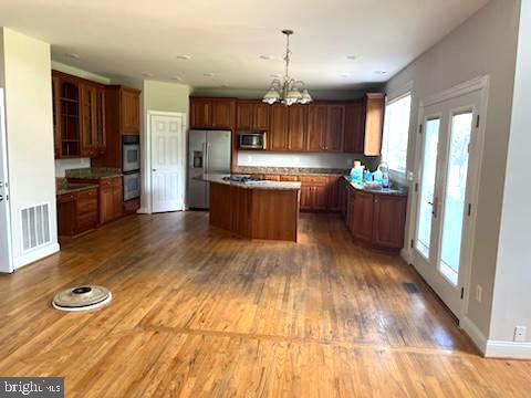 FRANCIS FARM - Residential