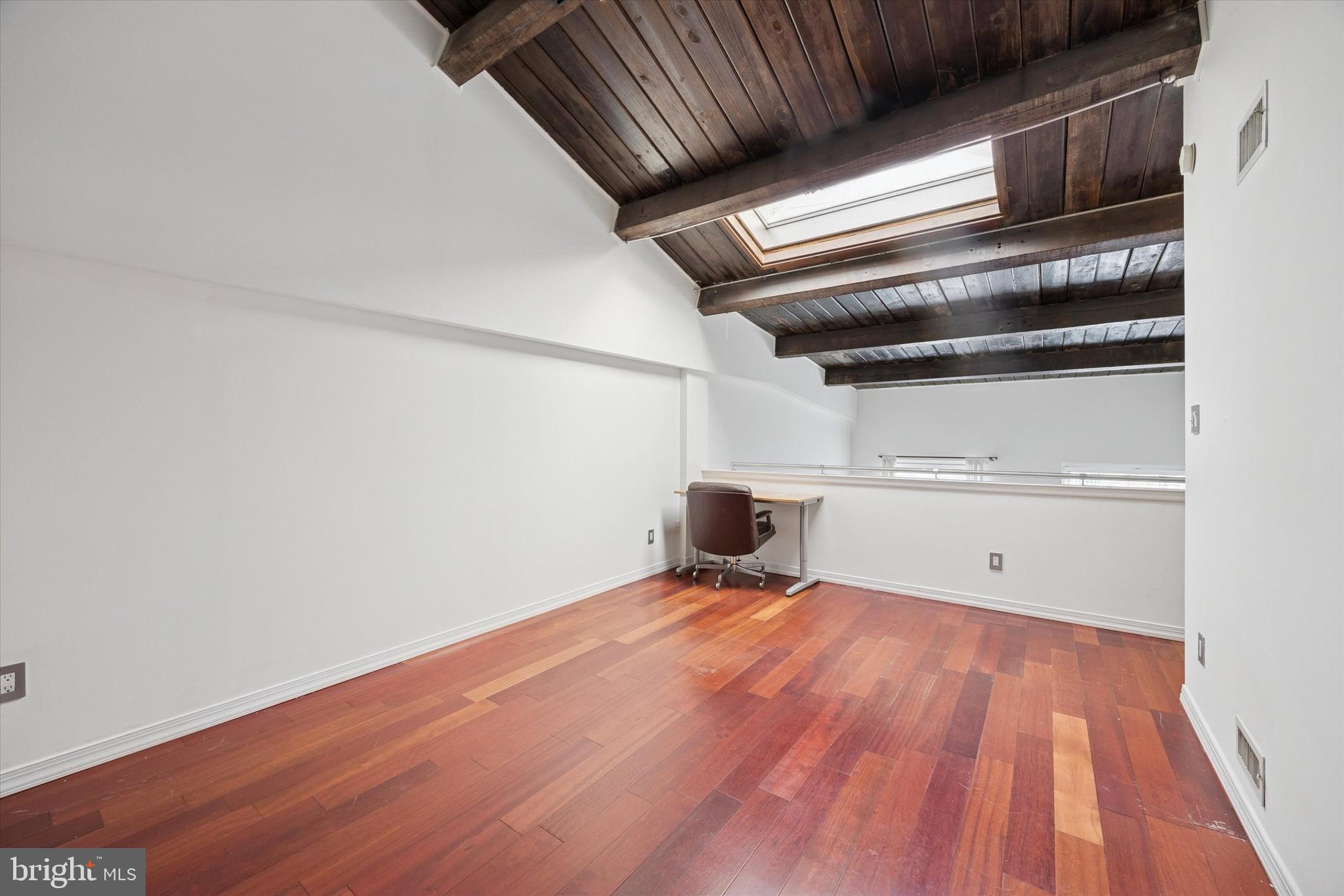 FAIRMOUNT - Residential