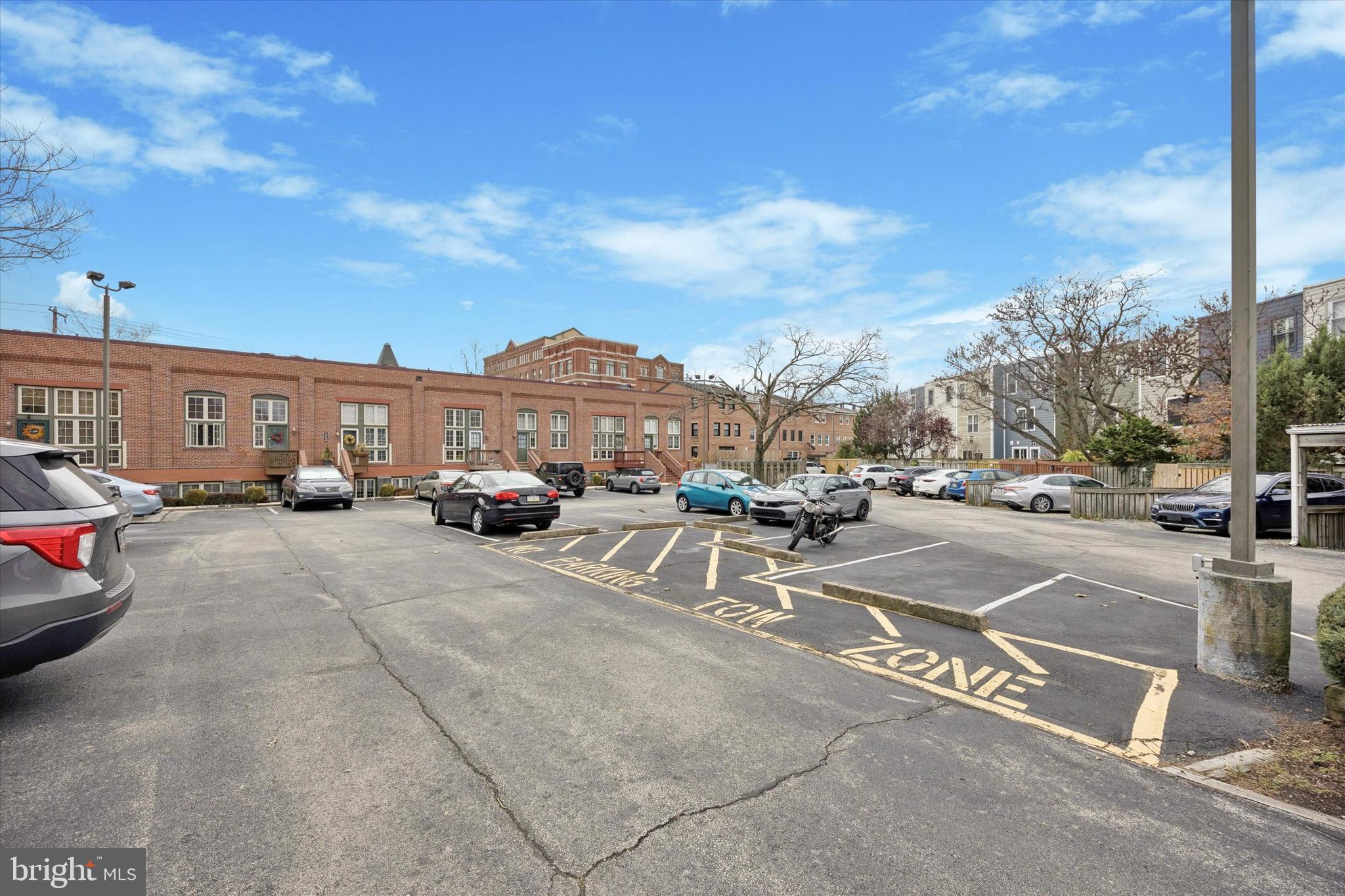 FAIRMOUNT - Residential