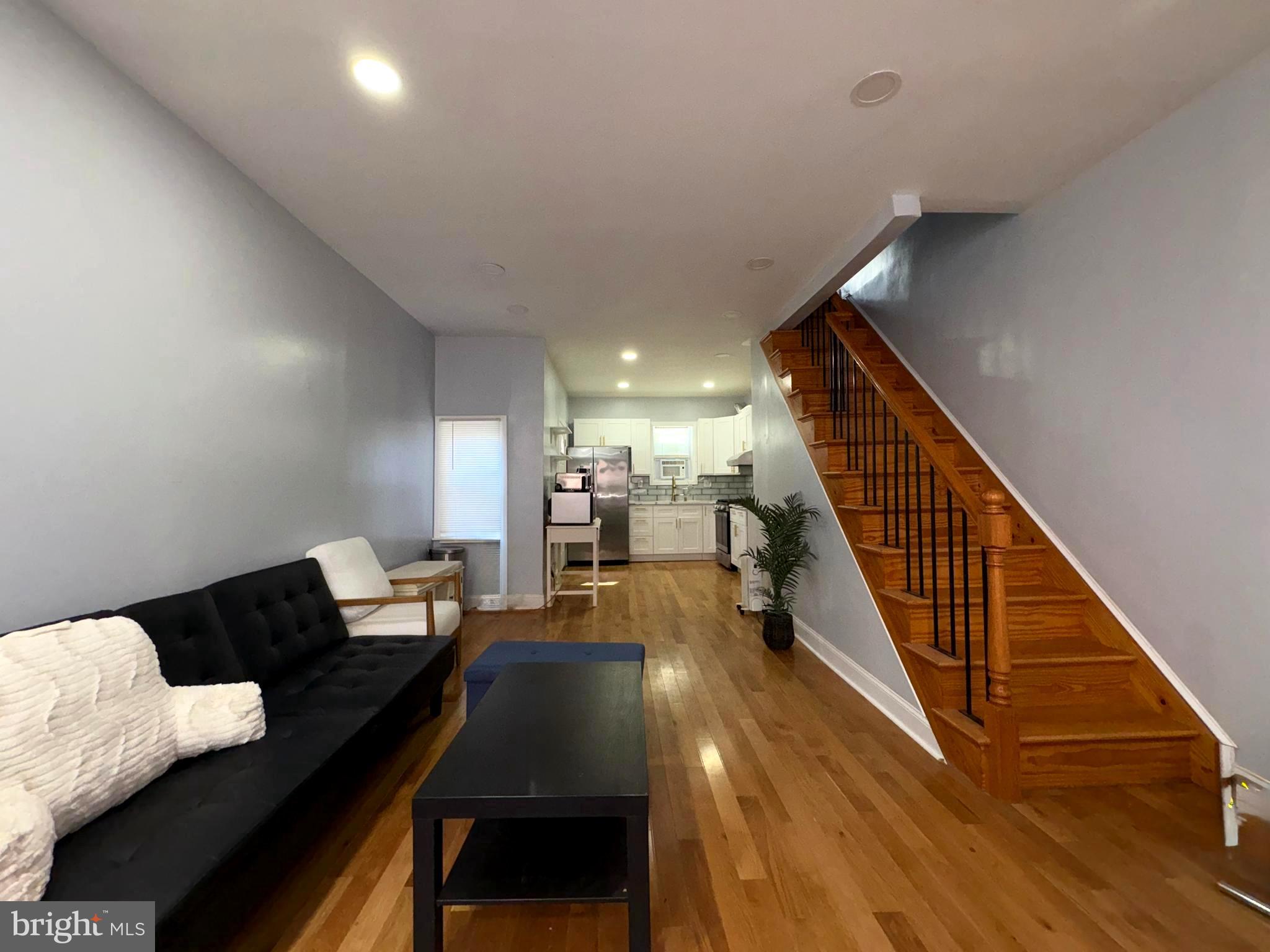 PORT RICHMOND - Residential