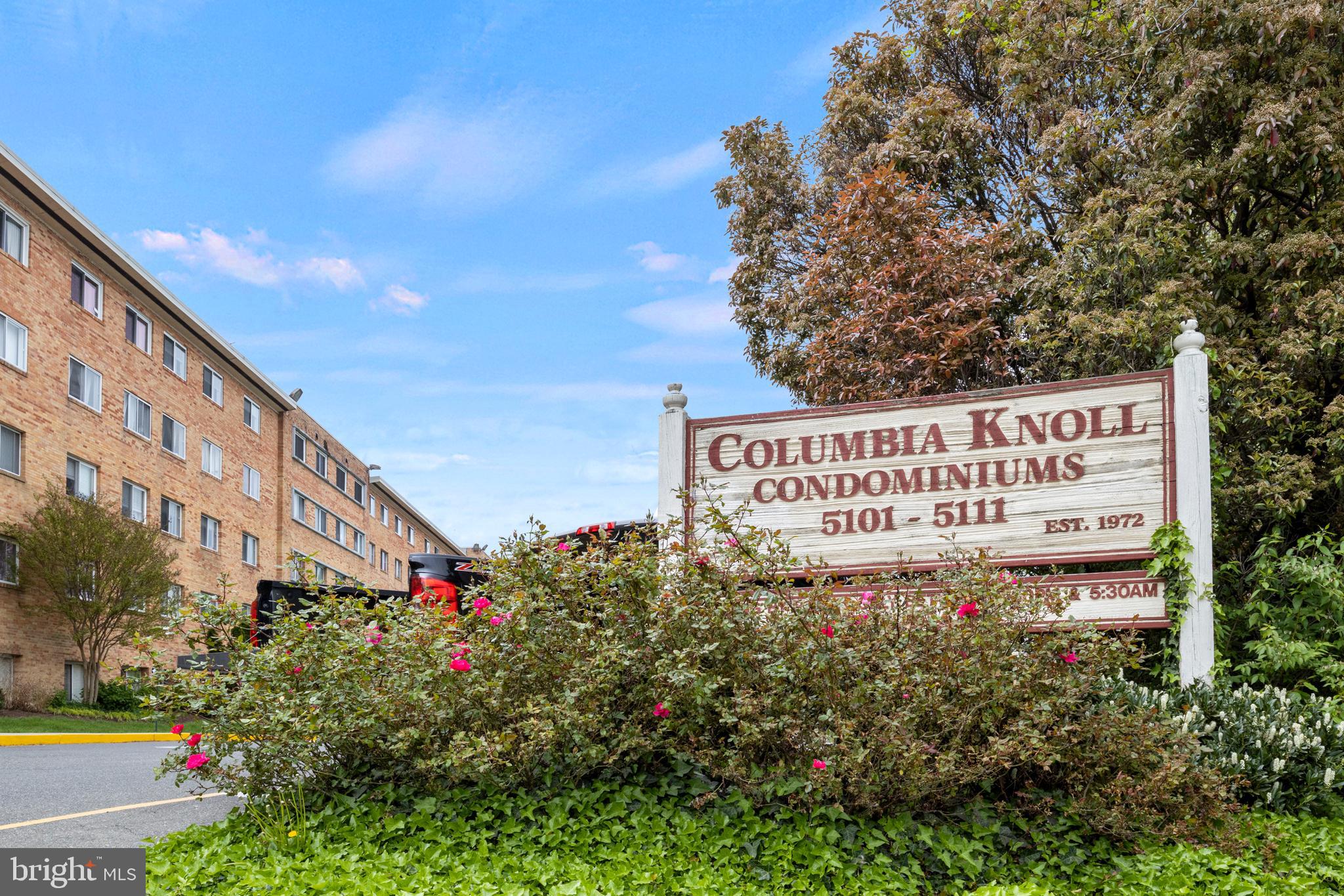 COLUMBIA KNOLL - Residential