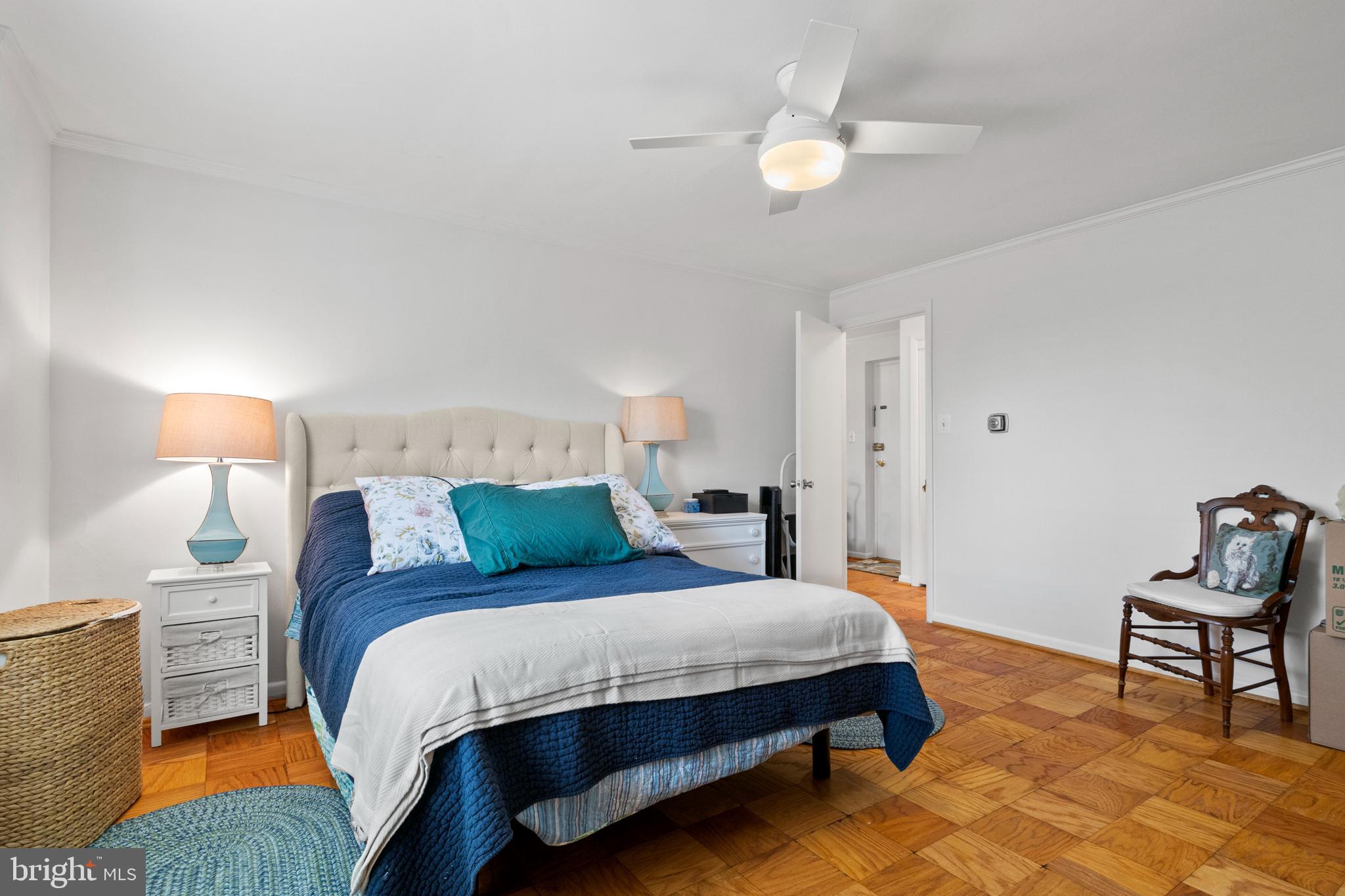 COLUMBIA KNOLL - Residential