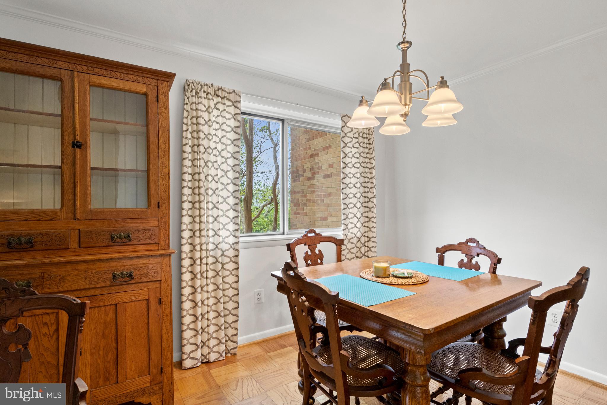 COLUMBIA KNOLL - Residential