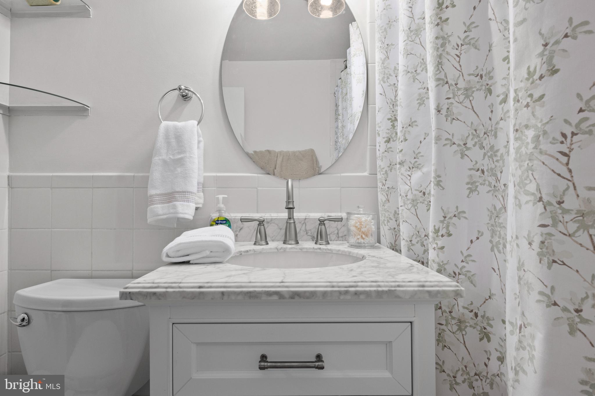 COLUMBIA KNOLL - Residential