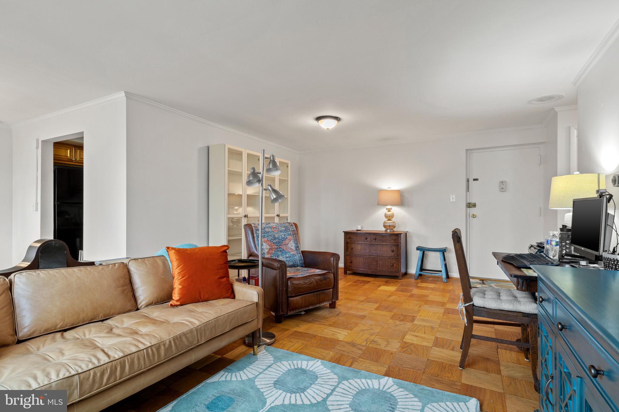 COLUMBIA KNOLL - Residential