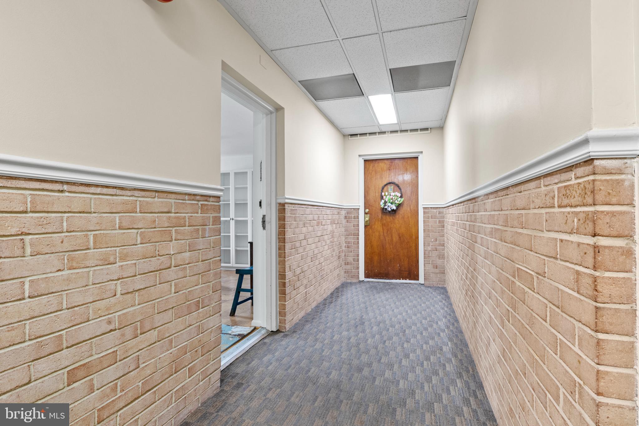 COLUMBIA KNOLL - Residential