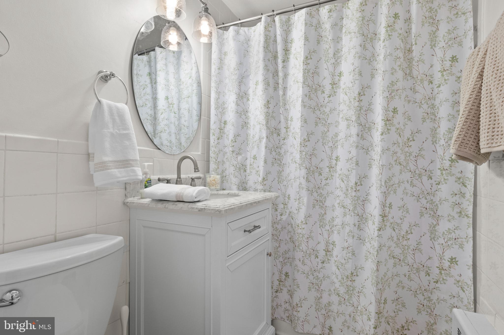 COLUMBIA KNOLL - Residential