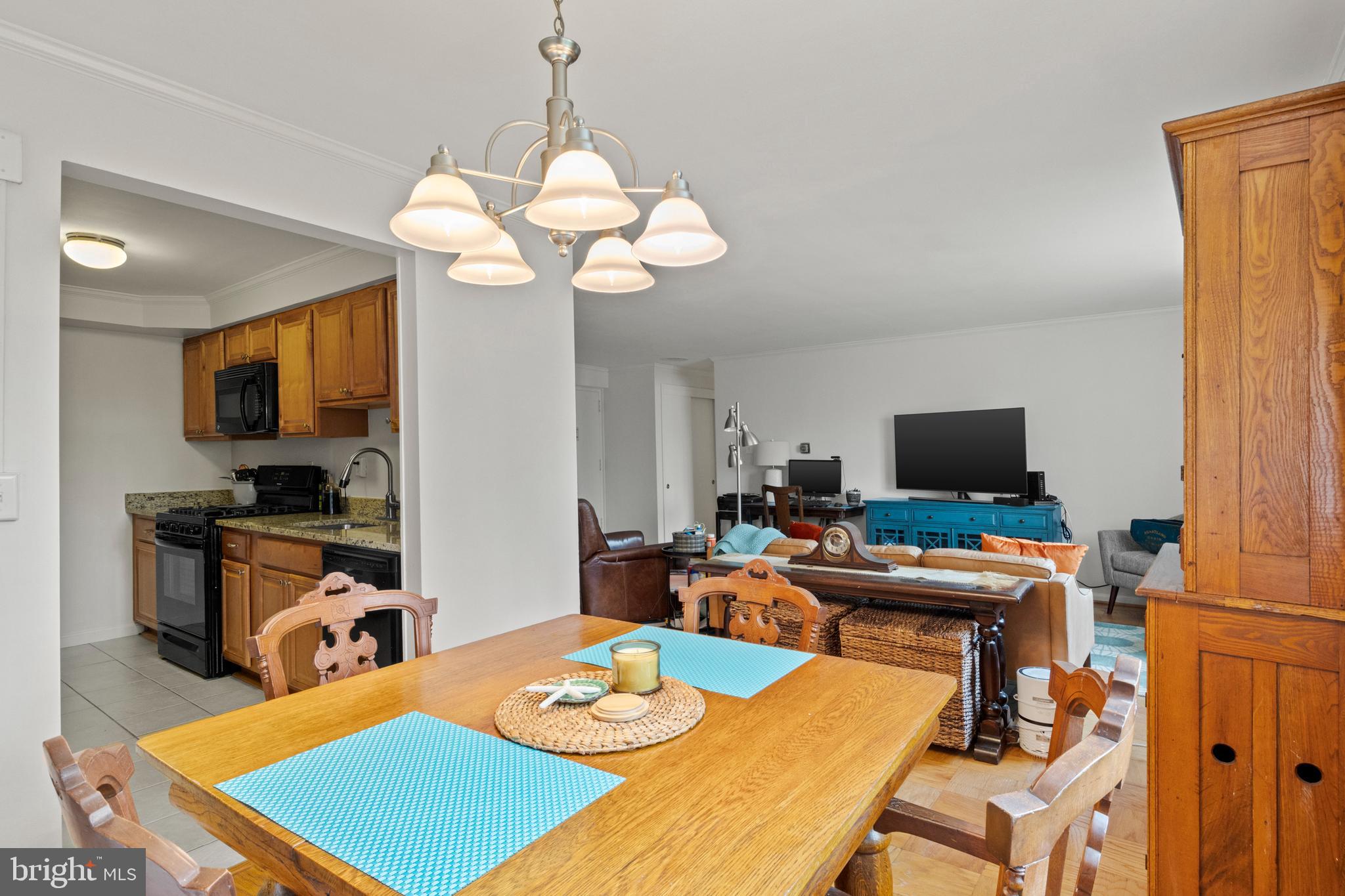 COLUMBIA KNOLL - Residential