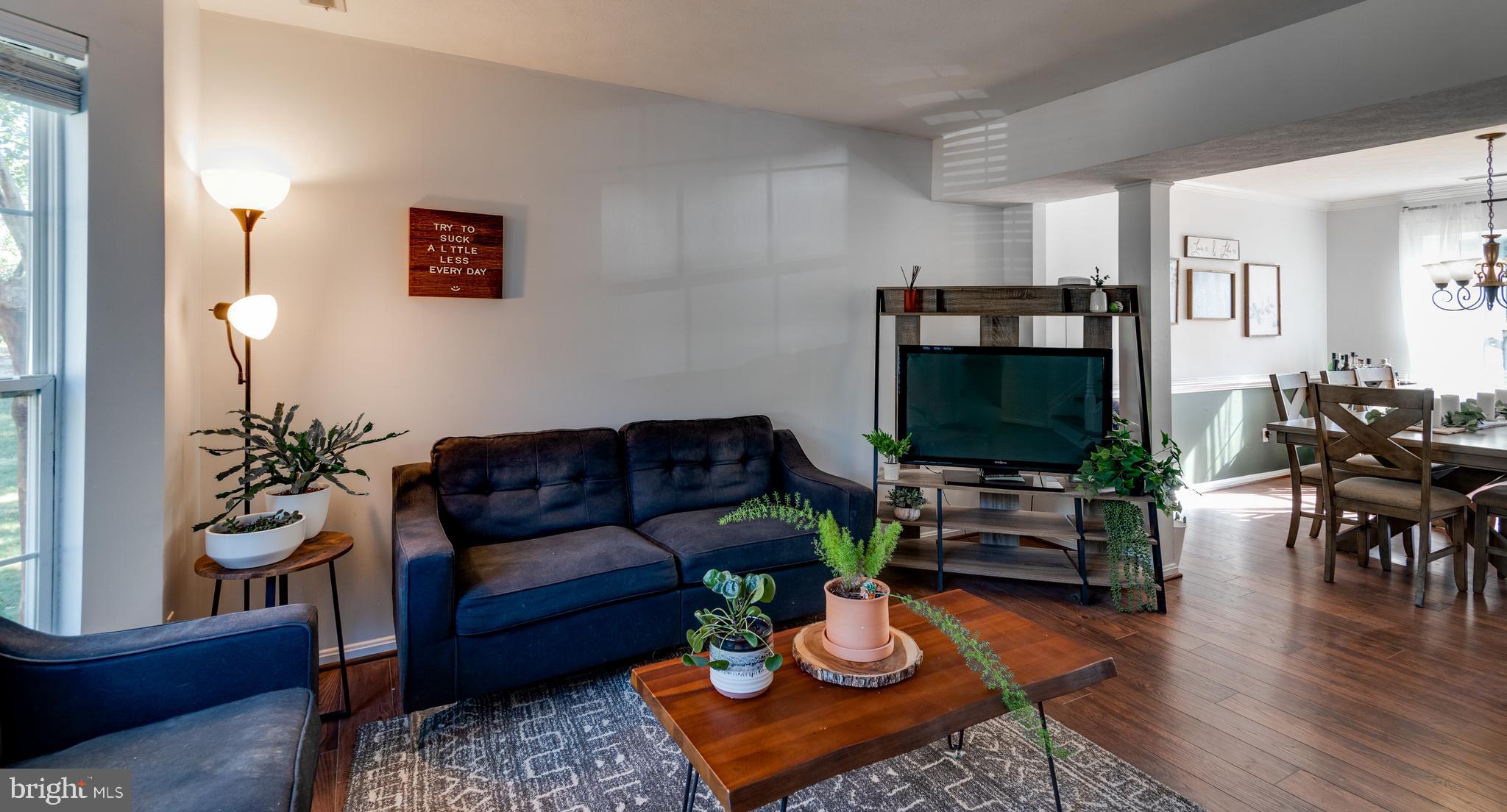 HUNTING QUARTERS - Residential