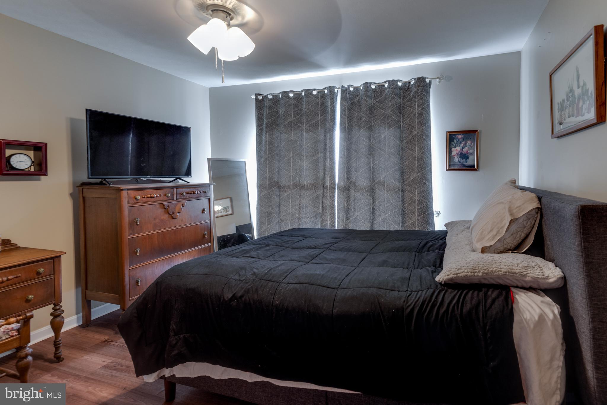 HUNTING QUARTERS - Residential