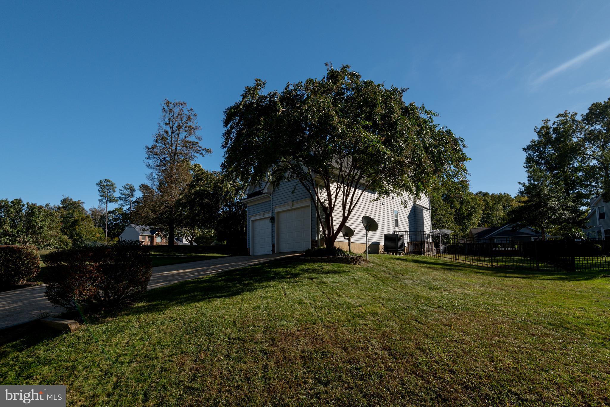 HUNTING QUARTERS - Residential