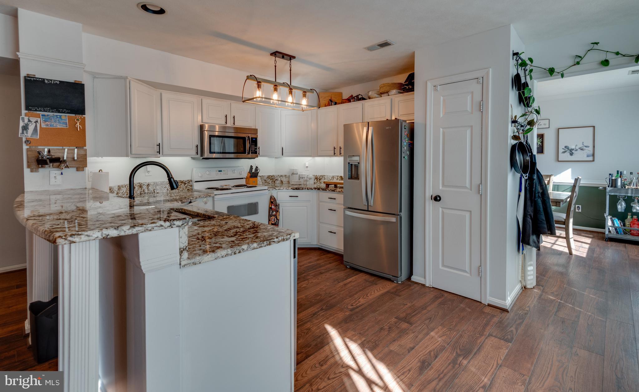 HUNTING QUARTERS - Residential