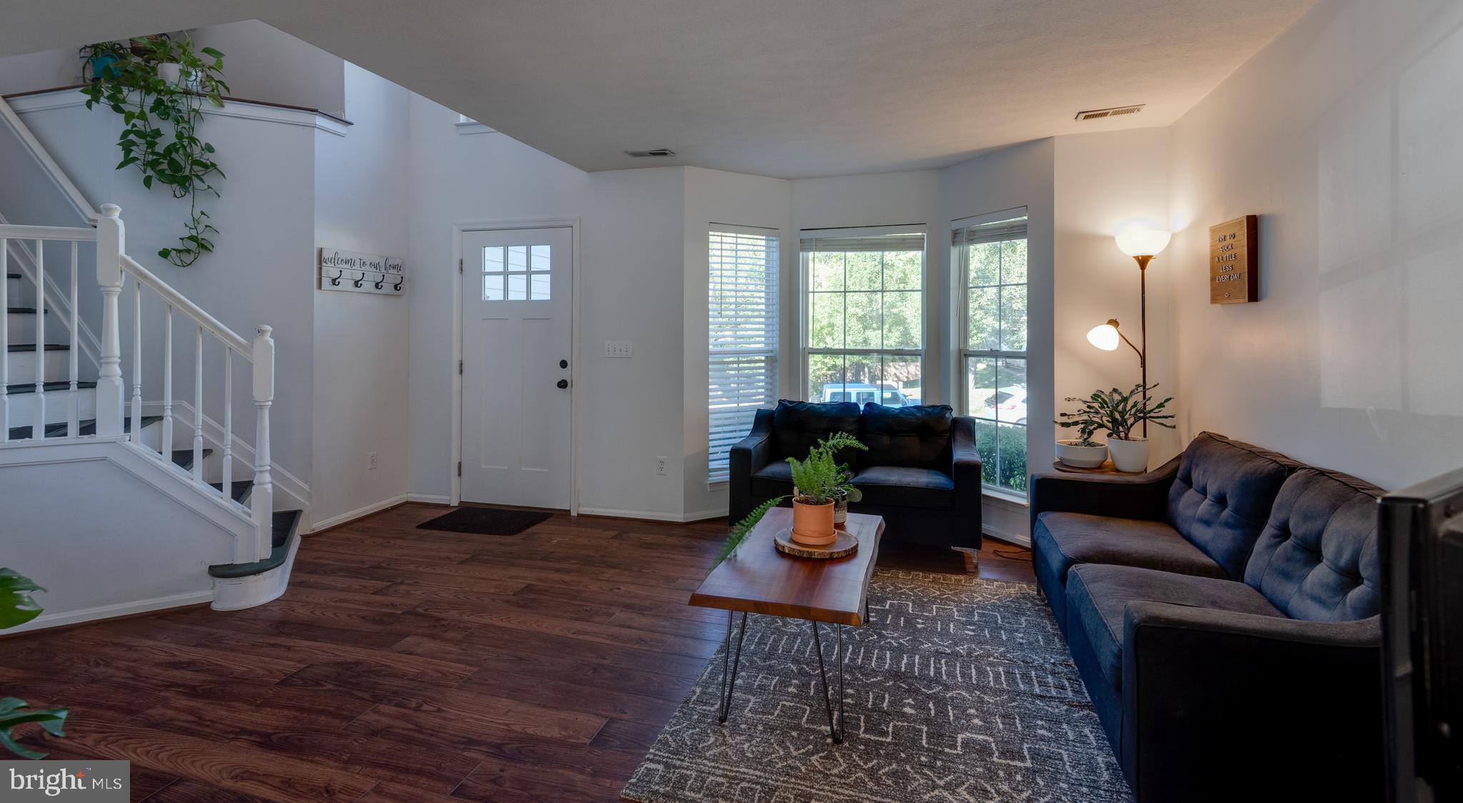 HUNTING QUARTERS - Residential