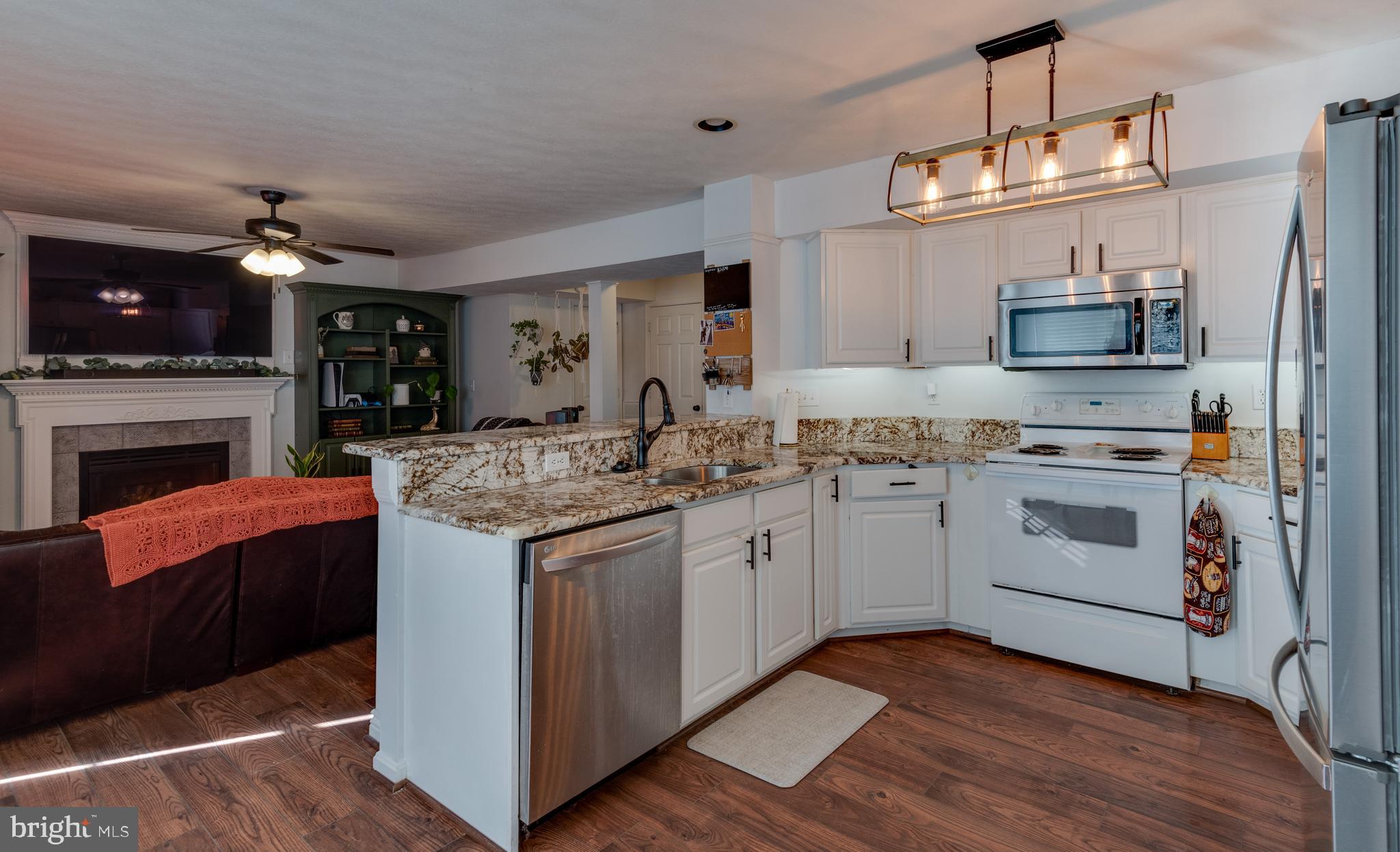 HUNTING QUARTERS - Residential