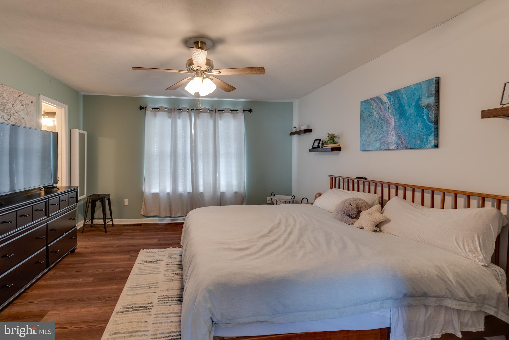 HUNTING QUARTERS - Residential