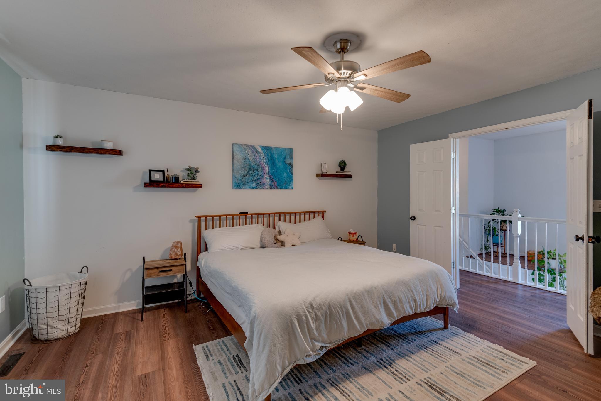 HUNTING QUARTERS - Residential