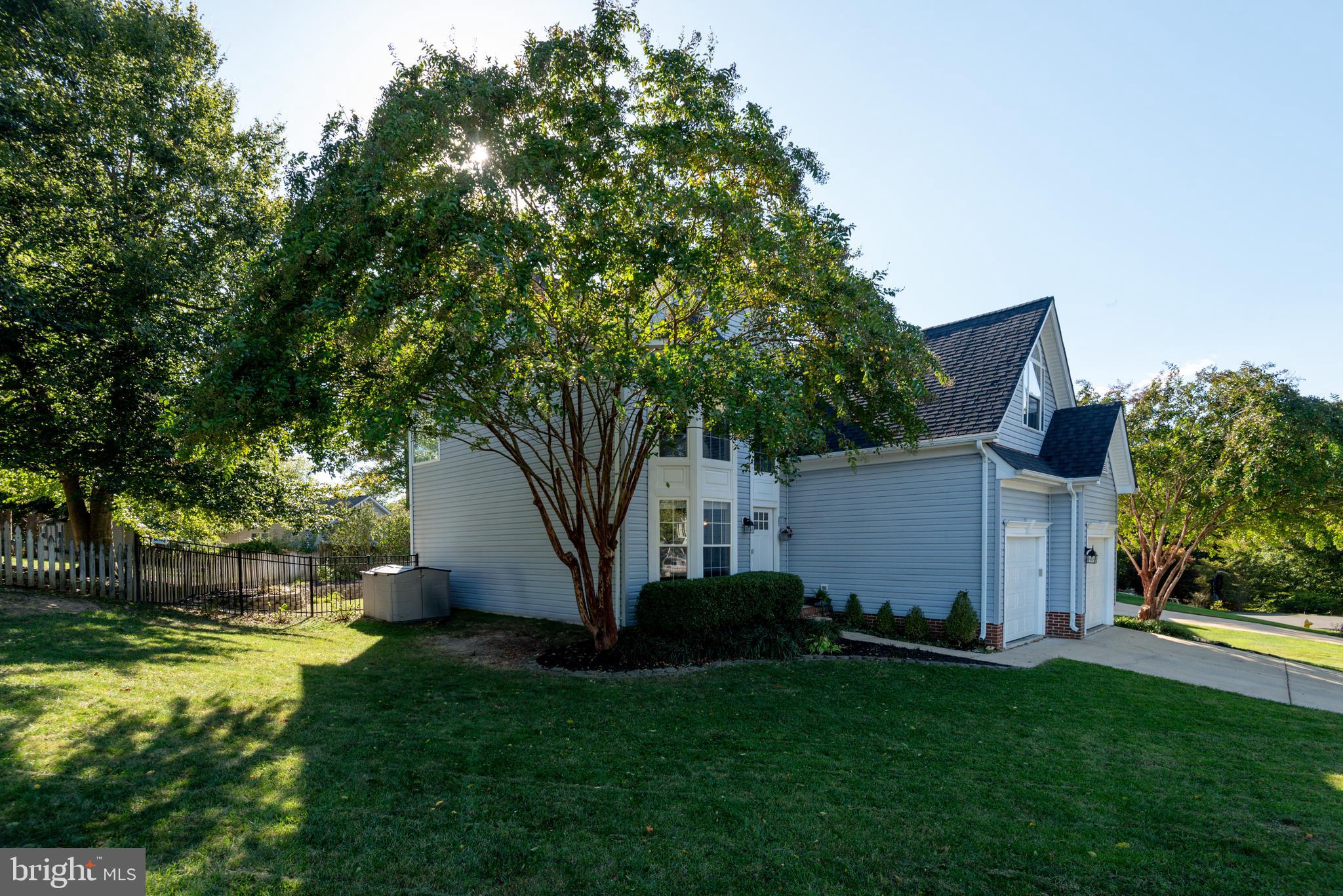 HUNTING QUARTERS - Residential