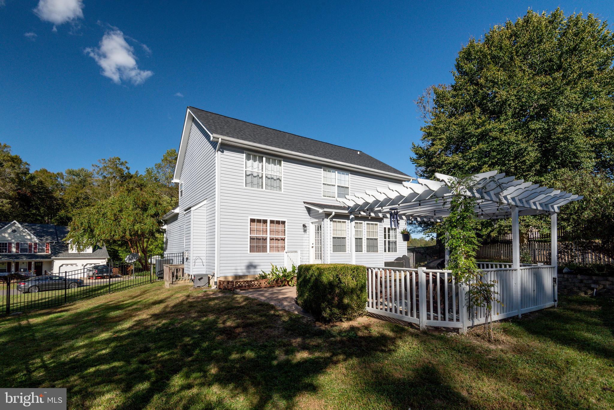 HUNTING QUARTERS - Residential