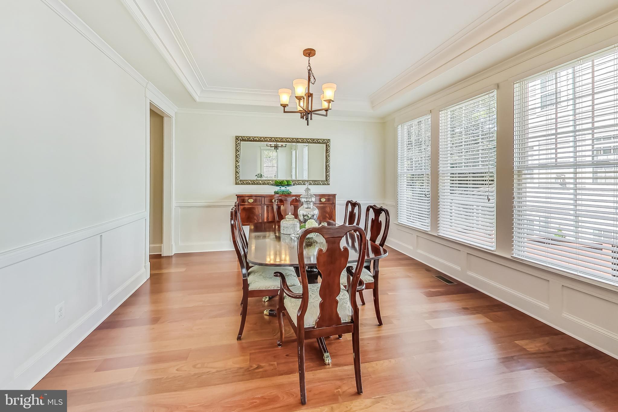 VIENNA WOODS - Residential