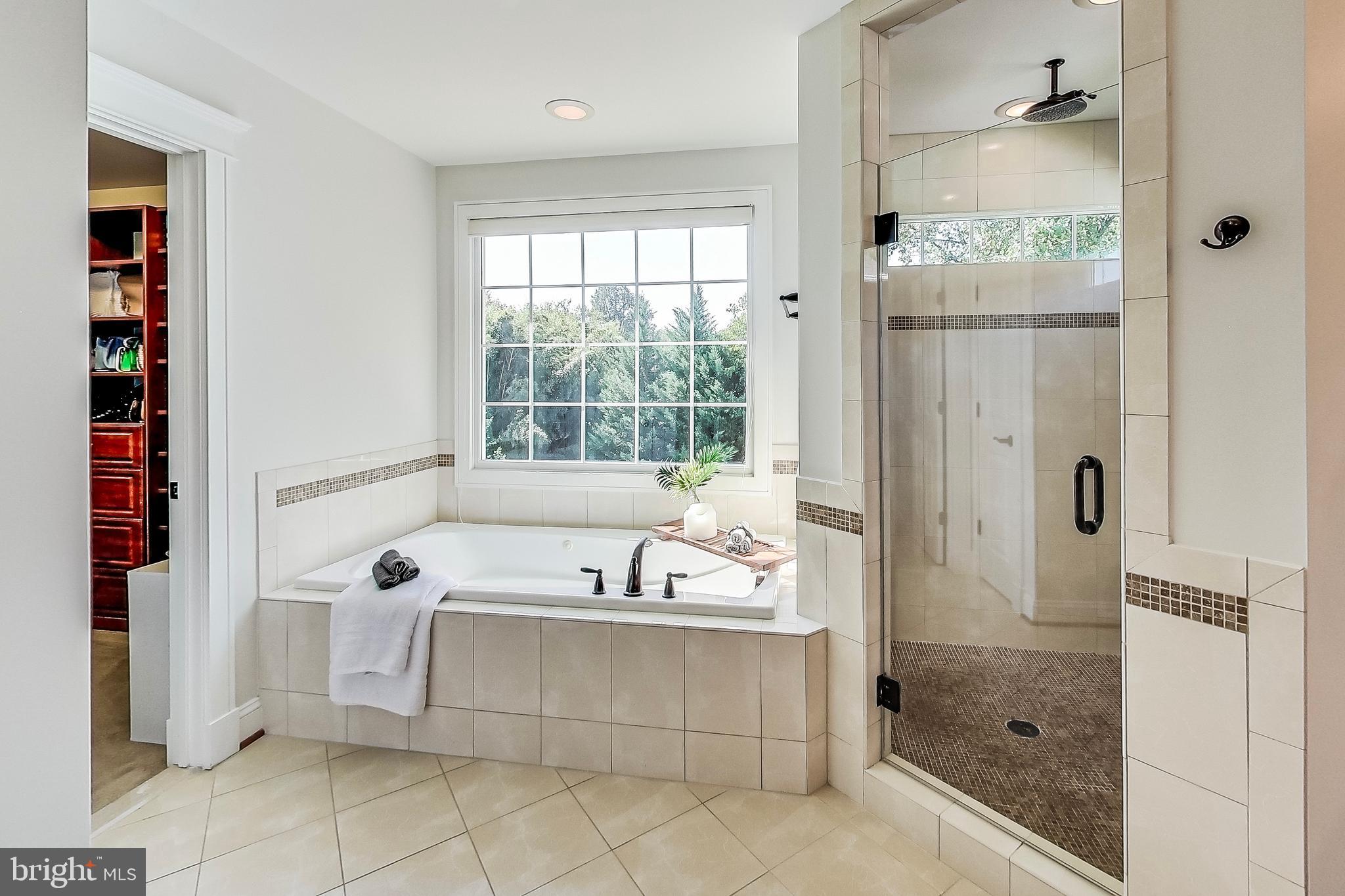 VIENNA WOODS - Residential