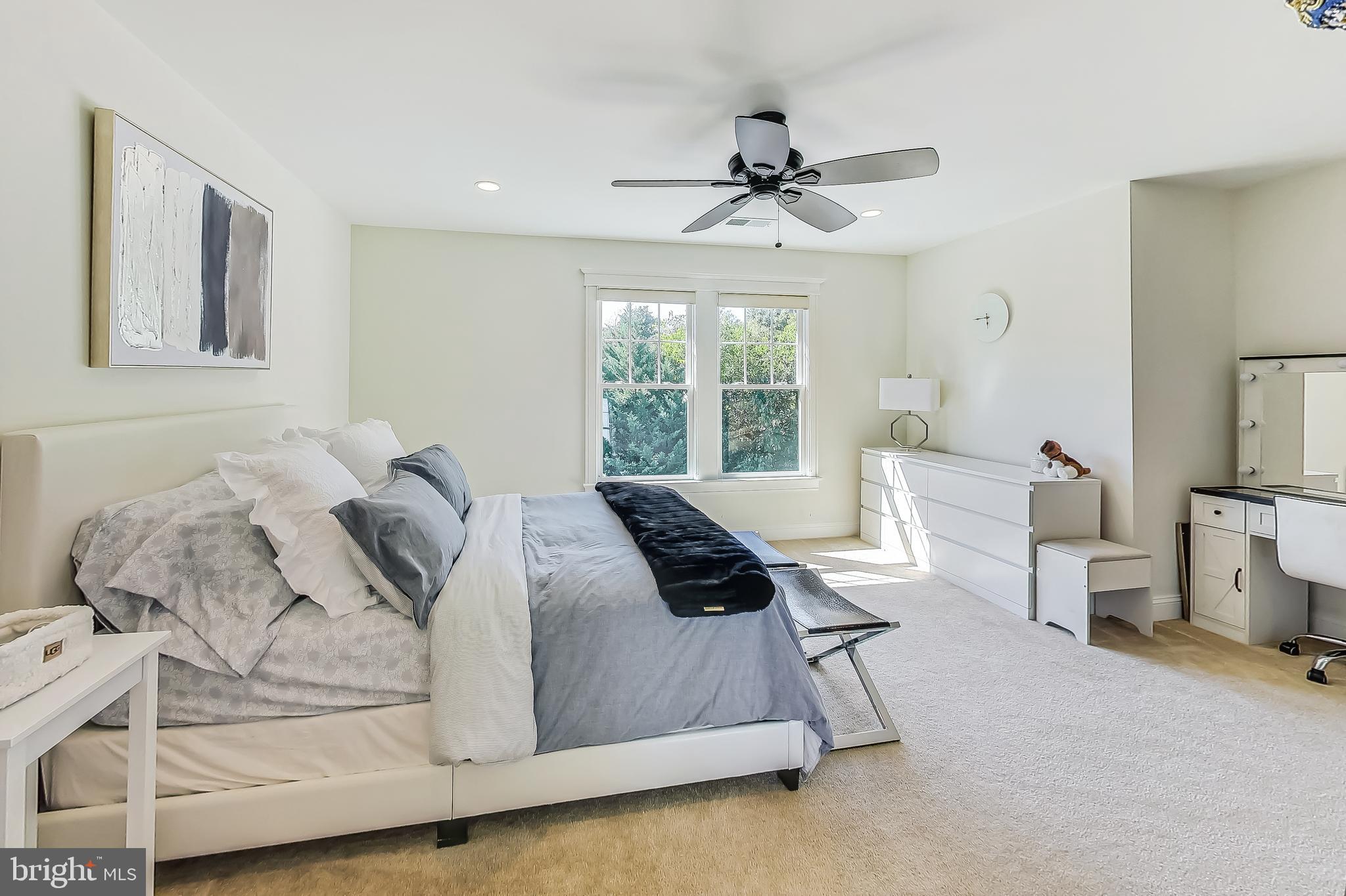 VIENNA WOODS - Residential