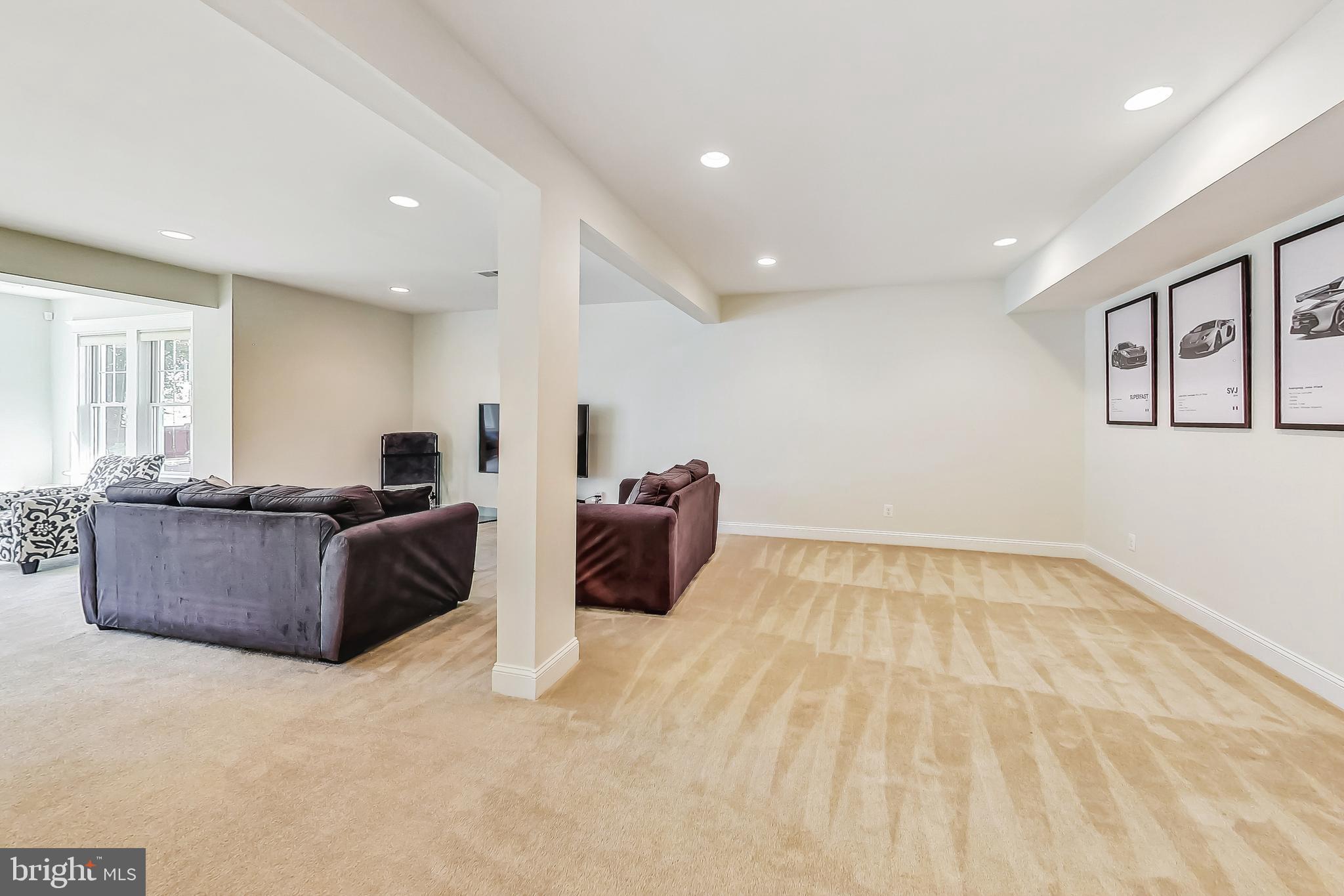 VIENNA WOODS - Residential