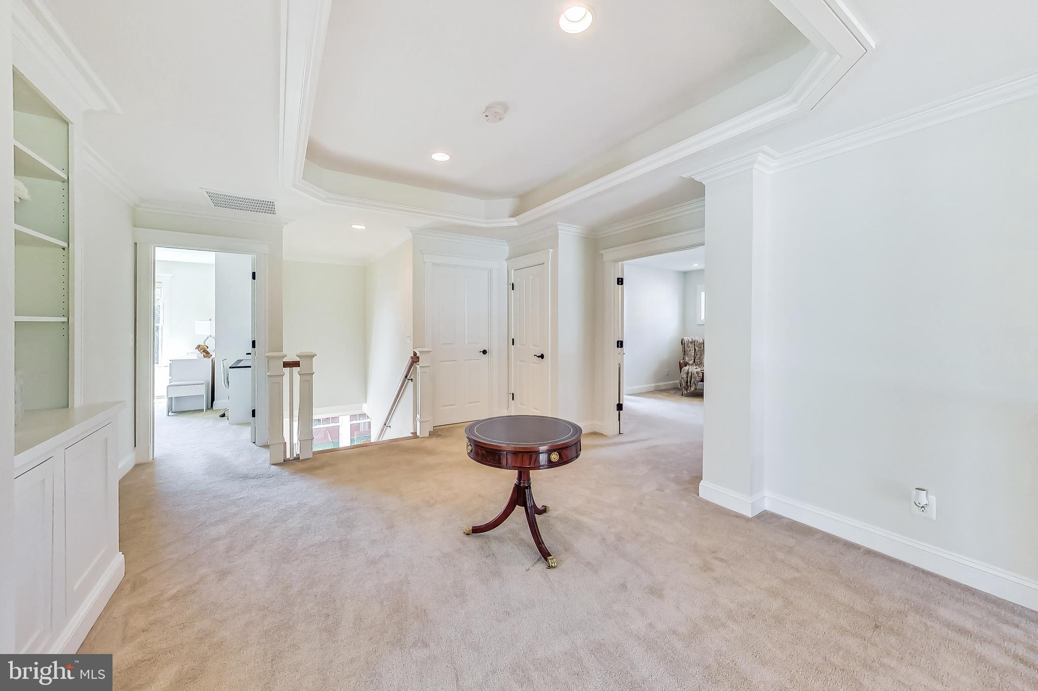 VIENNA WOODS - Residential