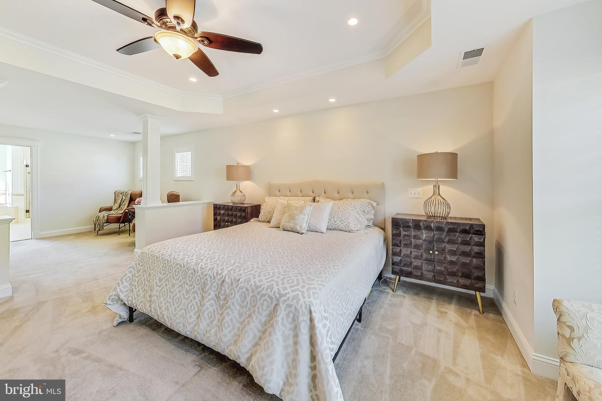 VIENNA WOODS - Residential