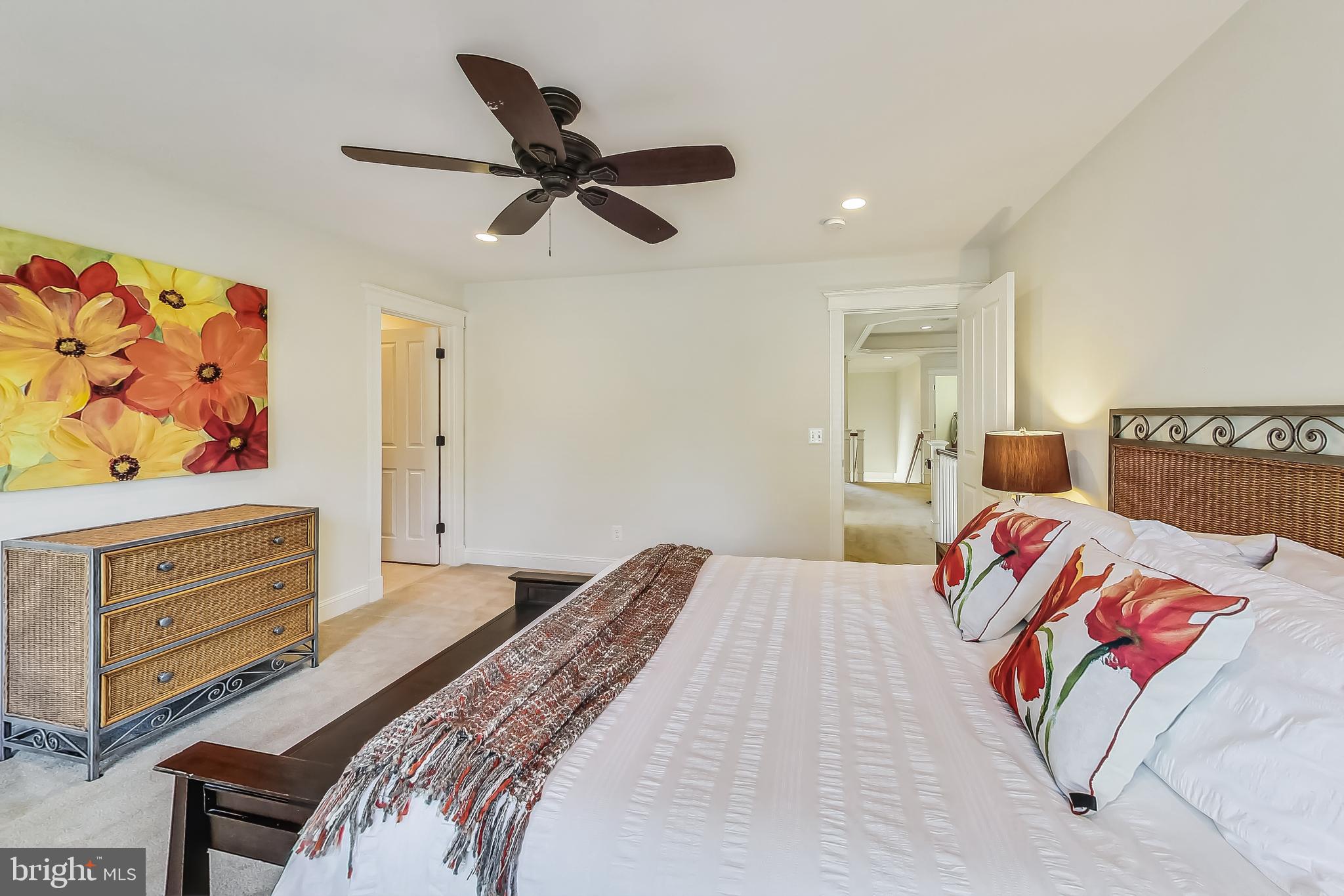 VIENNA WOODS - Residential