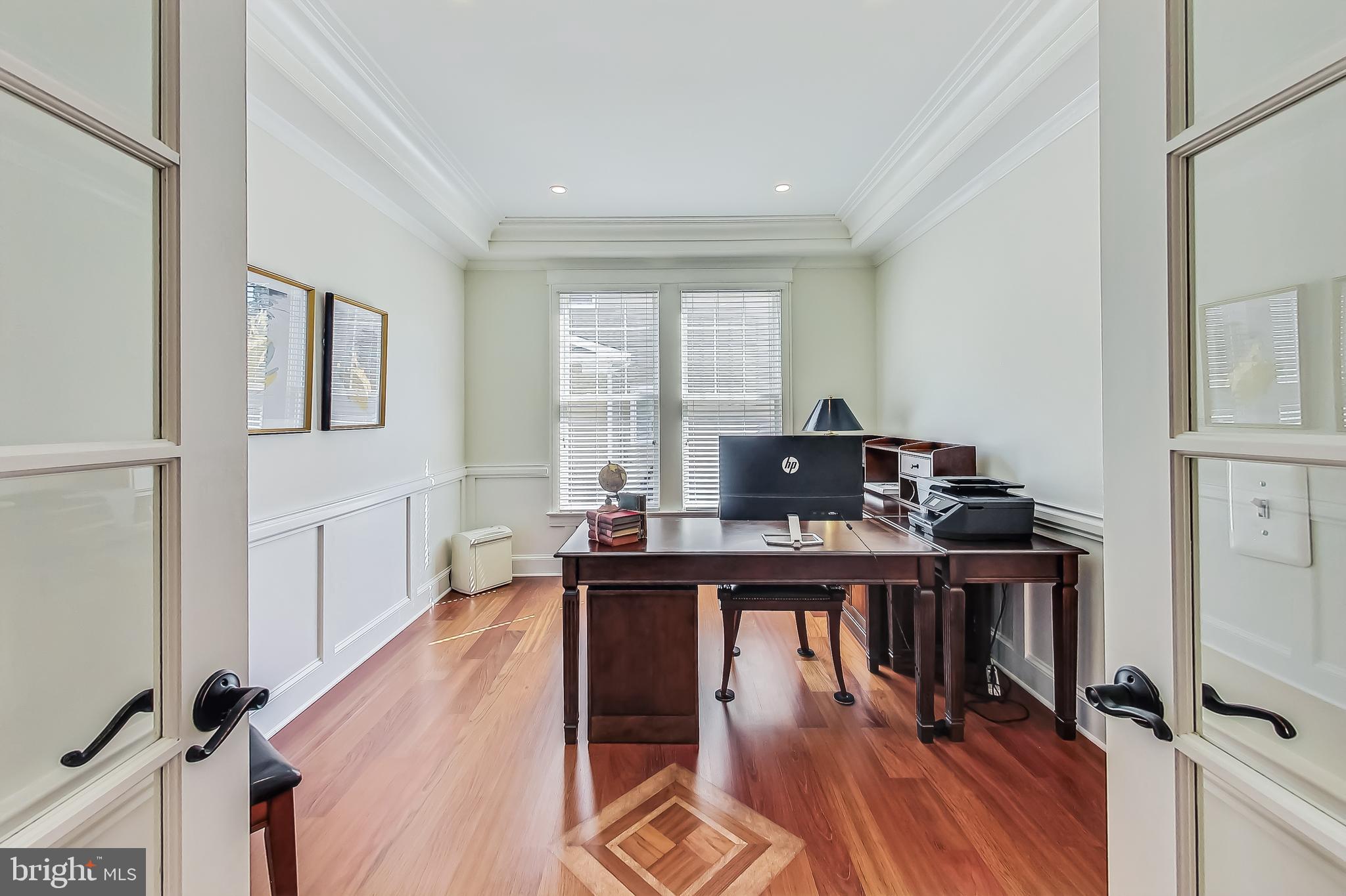 VIENNA WOODS - Residential