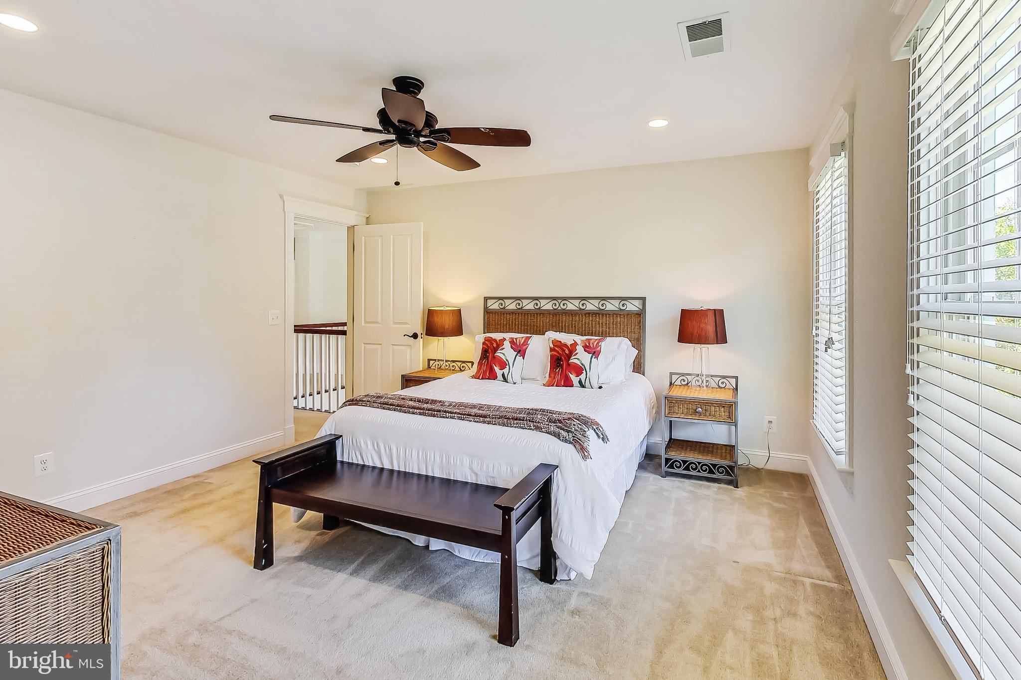 VIENNA WOODS - Residential