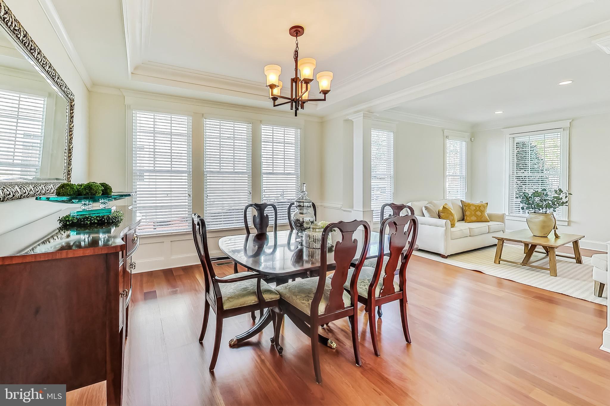 VIENNA WOODS - Residential